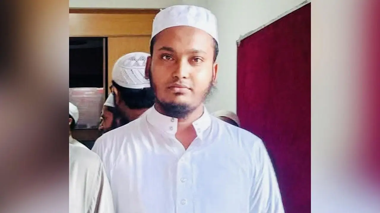 মোটরসাইকেল নিয়ন্ত্রণ হারিয়ে প্রাণ গেল মসজিদের খতিবের