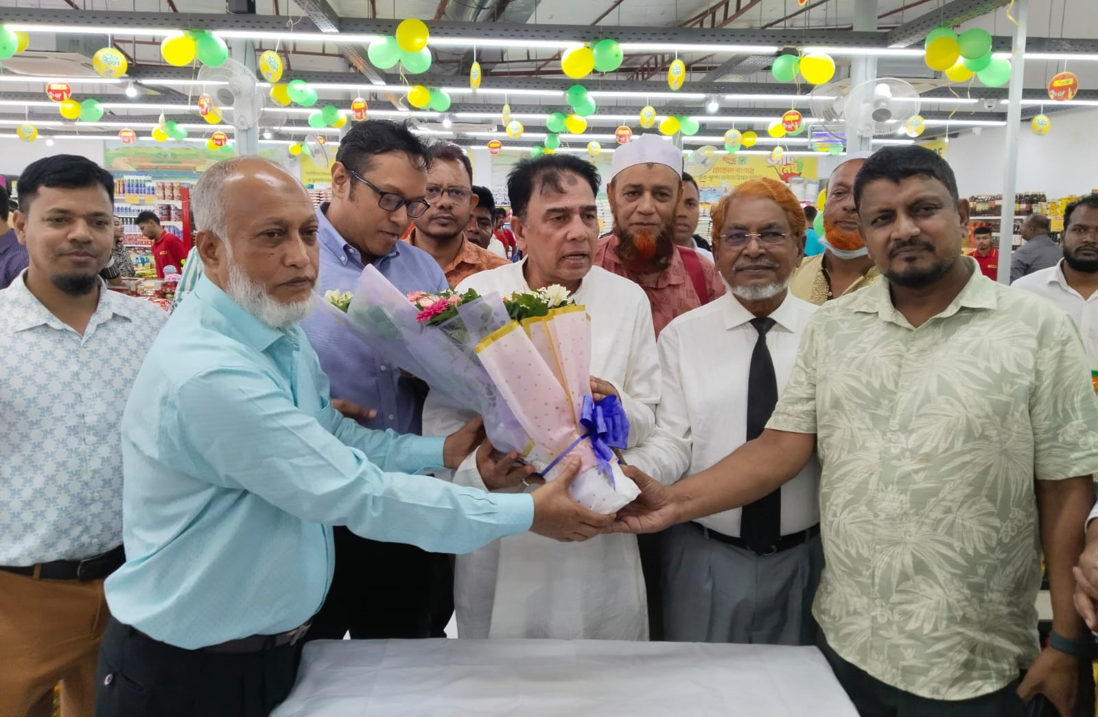 নোয়াখালীতে মীনা বাজারের নতুন আউটলেট উদ্বোধন